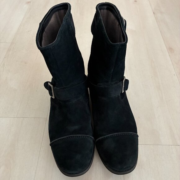 UGG Men\'s Lancing Boots Black Suede Cap Toe Moto Biker Buckles Lug Sole Size 11 main image 6